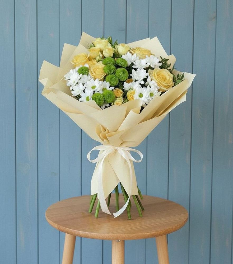 Букет Луч солнца в Коченёво Букет цветов из: Хризантемы и Розы в Коченёво